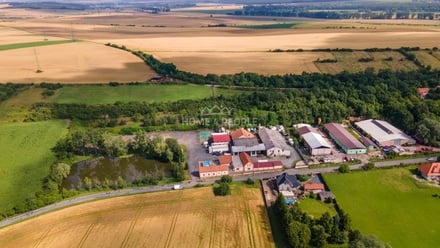 Prodej výrobního prostoru 23 788 m², Všetaty