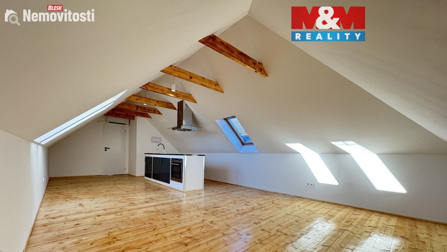 Pronájem bytu 2+kk 51 m², Velešín