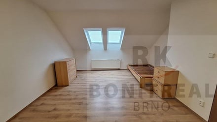 Pronájem bytu 1+1 40 m², Rebešovice