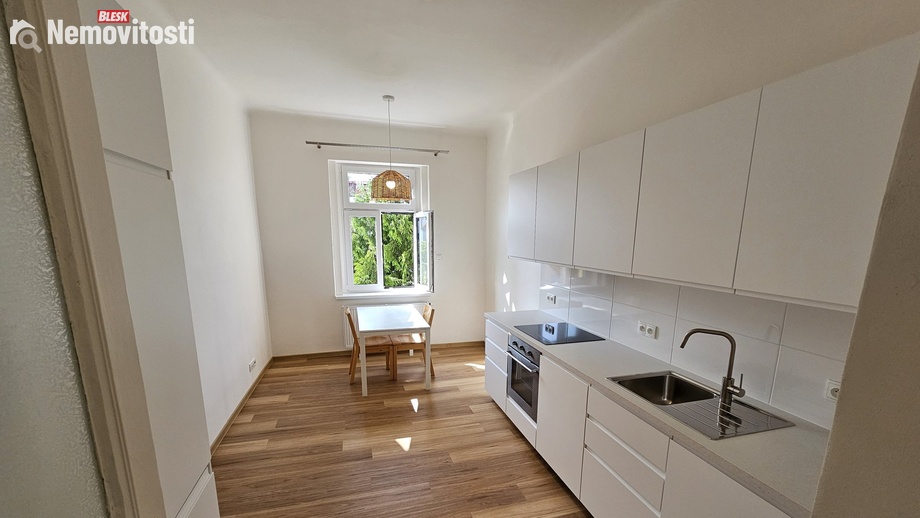 Pronájem bytu 2+1 65 m², Praha