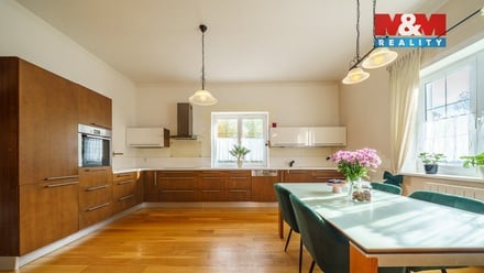 Prodej rodinného domu 244 m², Karlovy Vary