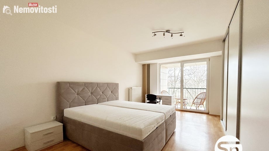 Pronájem bytu 2+kk 76 m², Poděbrady III
