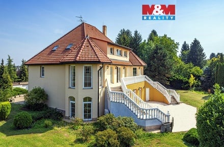 Pronájem rodinného domu 395 m², Říčany