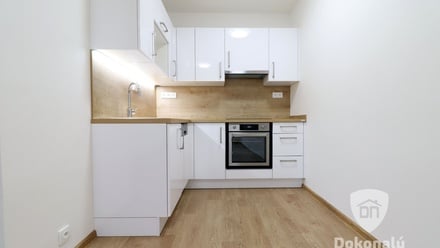 Pronájem bytu 2+kk 43 m², Praha - Libuš