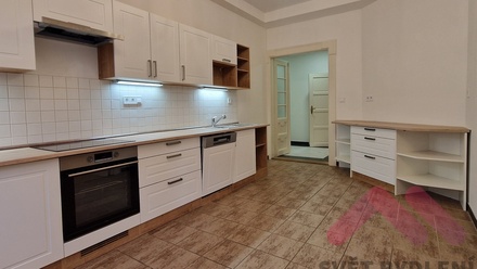 Pronájem bytu 3+1 94 m², Praha 3