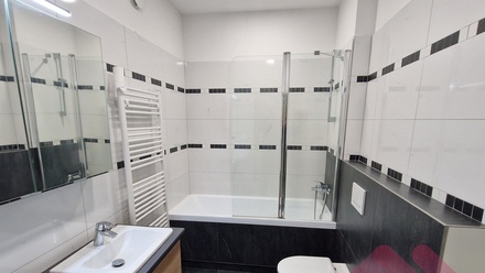 Pronájem bytu 3+1 94 m², Praha 3