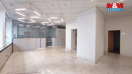 Pronájem obchodního prostoru 500 m², Ústí nad Orlicí