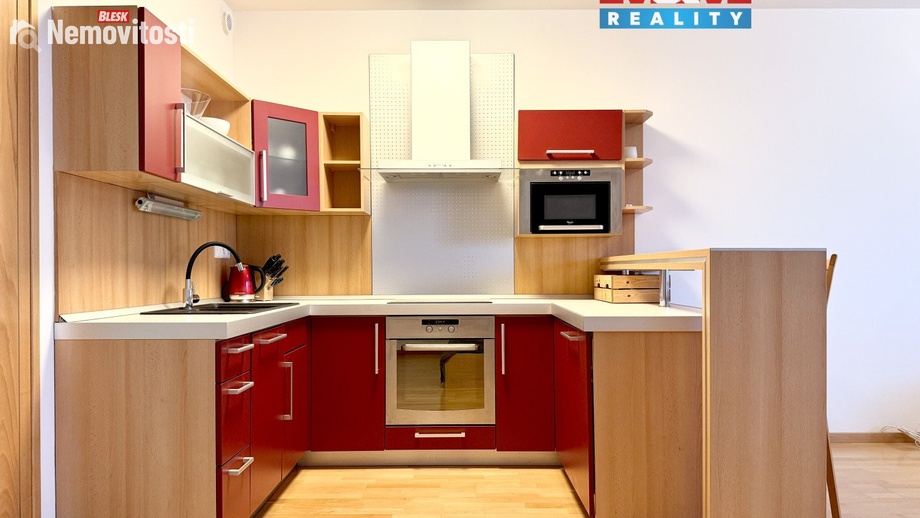 Pronájem bytu 1+kk 52 m², Praha 9