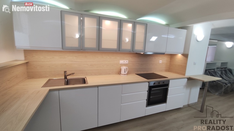 Pronájem bytu 3+kk 100 m², Rosice