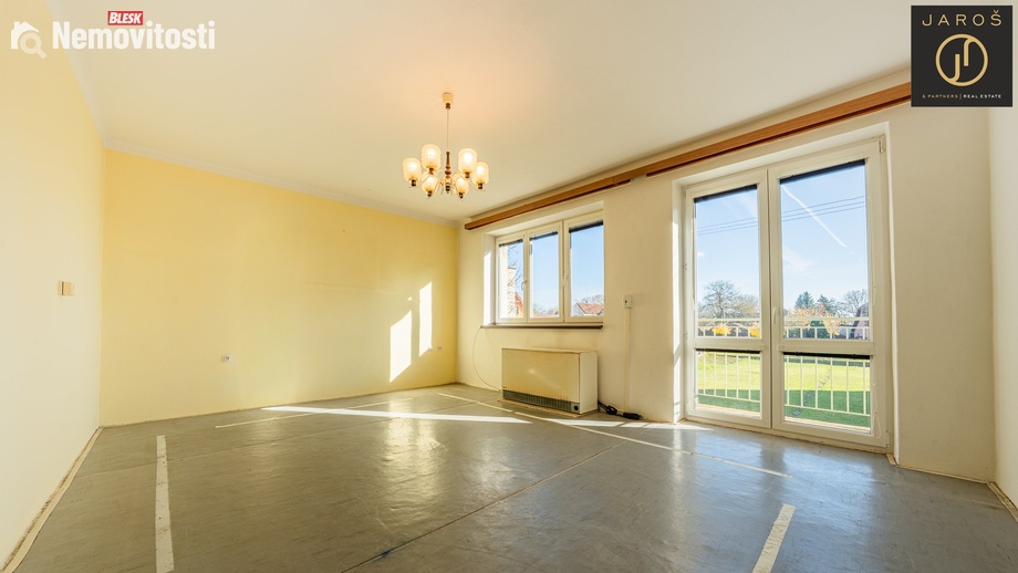 Prodej bytu 2+1 71 m², Všejany