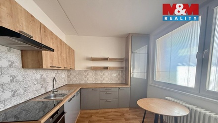 Pronájem bytu 4+1 94 m², Hradec Králové