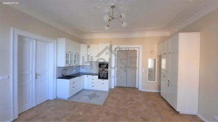 Pronájem bytu 2+kk 56 m², Praha - Vinohrady
