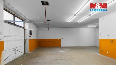 Pronájem obchodního prostoru 350 m², Kladno