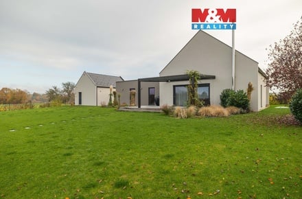 Prodej rodinného domu 213 m², Loukovec