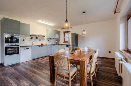 Pronájem rodinného domu 372 m², Horoměřice