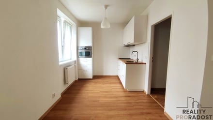 Pronájem bytu 1+kk 33 m², Náměšť nad Oslavou
