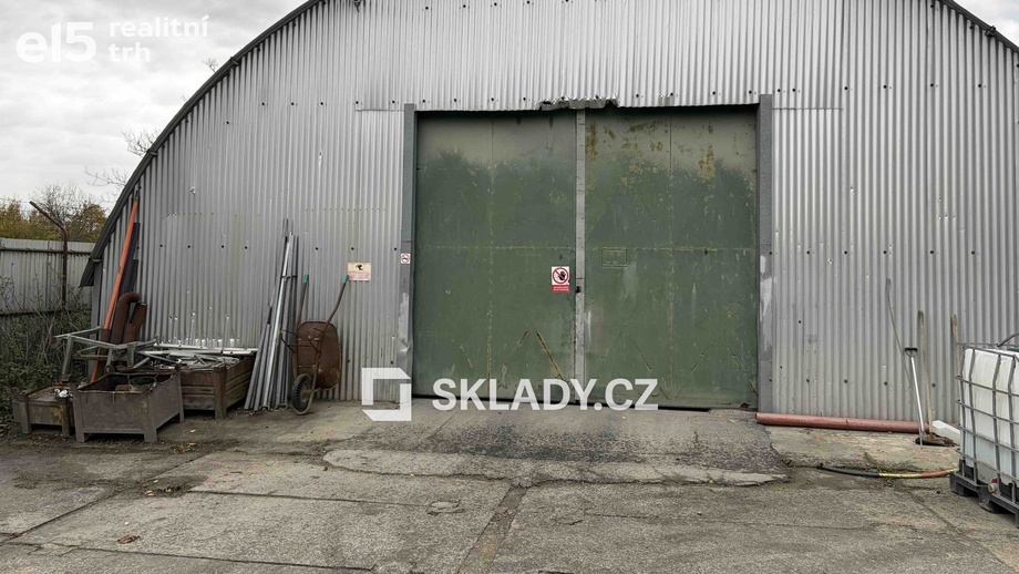 Pronájem skladu 360 m², Lobodice