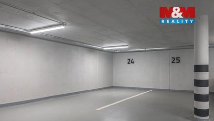Pronájem garážového stání 14 m², Benešov