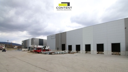 Pronájem skladu 4 000 m², Chlumec - Český Újezd