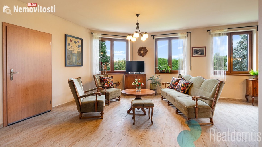 Prodej rodinného domu 196 m², Srubec