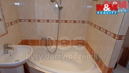 Pronájem bytu 2+kk 46 m², Tmaň