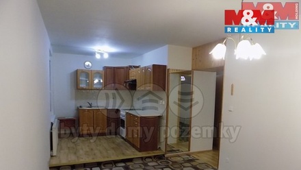 Pronájem bytu 2+kk 46 m², Tmaň