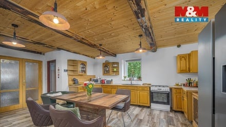 Prodej rodinného domu 200 m², Kladruby nad Labem