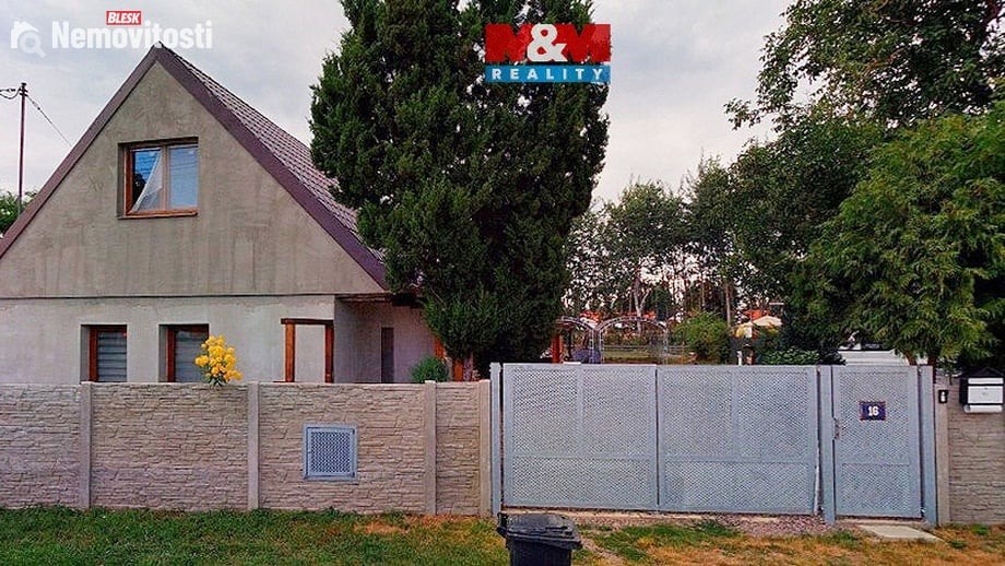 Prodej rodinného domu 200 m², Kladruby nad Labem