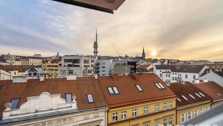 Pronájem bytu 3+kk 89 m², Praha - Žižkov