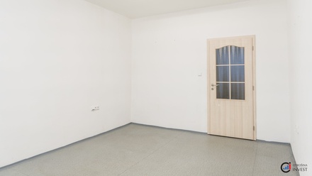 Pronájem kanceláře 17 m², Pardubice - Semtín