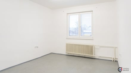 Pronájem kanceláře 17 m², Pardubice - Semtín