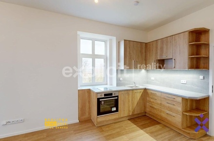 Pronájem bytu 2+kk 45 m², Hostovlice