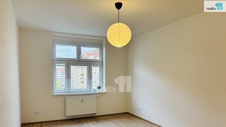 Pronájem bytu 3+kk 75 m², Praha 3