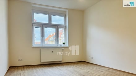 Pronájem bytu 3+kk 75 m², Praha 3