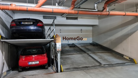 Pronájem garážového stání 16 m², Praha - Vršovice