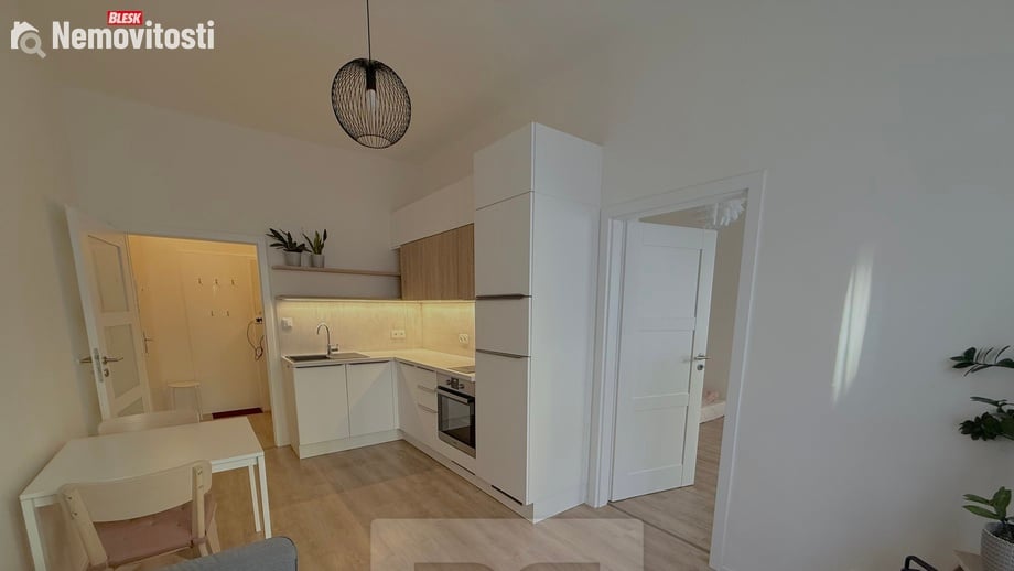 Pronájem bytu 2+kk 39 m², Praha - Strašnice