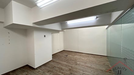 Pronájem kanceláře 215 m², Praha - Veleslavín