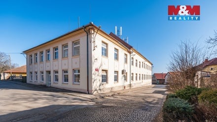 Prodej výrobního prostoru 1 800 m², Načeradec