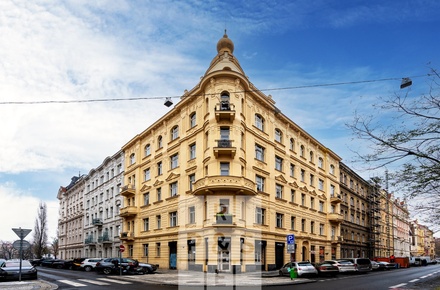 Prodej obchodního prostoru 186 m², Praha - Smíchov