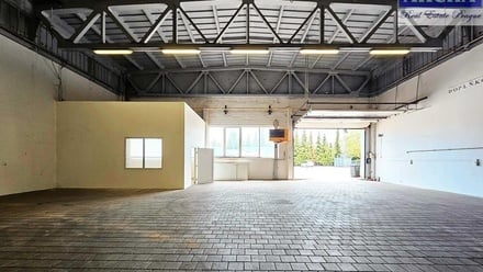 Pronájem skladu 1 306 m², Praha 9, Čakovice