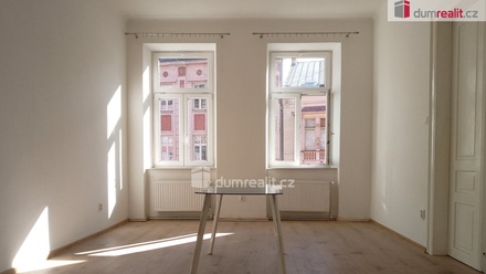 Pronájem komerční nemovitosti 93 m², Karlovy Vary