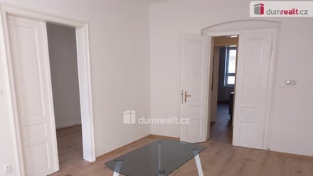 Pronájem komerční nemovitosti 93 m², Karlovy Vary