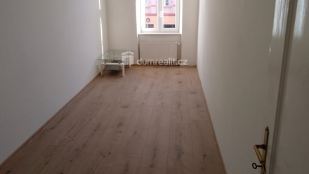 Pronájem komerční nemovitosti 93 m², Karlovy Vary