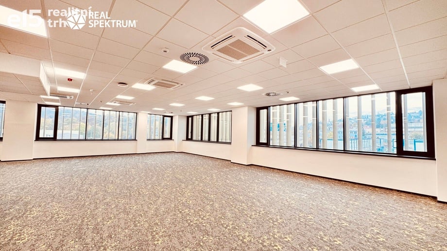 Pronájem kanceláře 419 m², Brno - Pisárky
