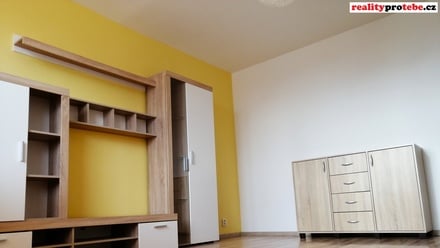 Pronájem bytu 1+1 27 m², Kladno - Kročehlavy
