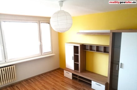 Pronájem bytu 1+1 27 m², Kladno - Kročehlavy