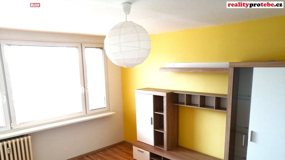 Pronájem bytu 1+1 27 m², Kladno - Kročehlavy