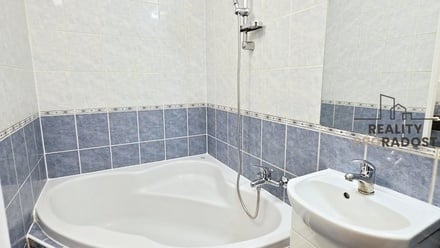 Pronájem bytu 1+kk 30 m², Brno-Starý Lískovec