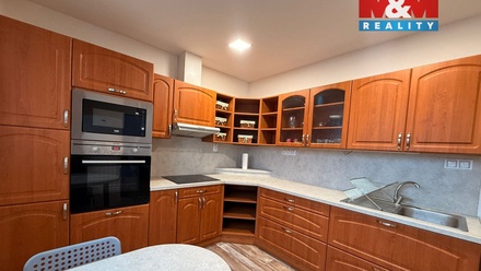 Pronájem bytu 2+1 62 m², Děčín