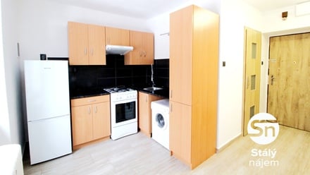 Pronájem bytu 1+1 32 m², Kladno